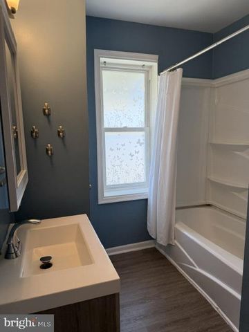 15 WALNUT ST, Marcus Hook, PA 19061