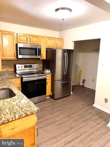 15 WALNUT ST, Marcus Hook, PA 19061