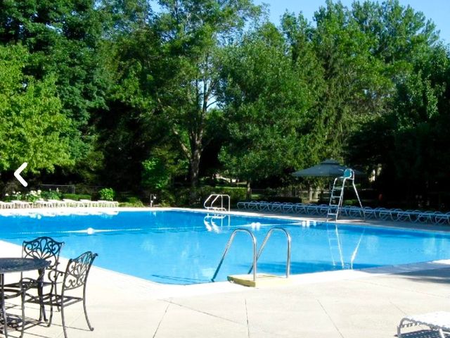 130 N Buckingham Drive, Sugar Grove, IL 60554