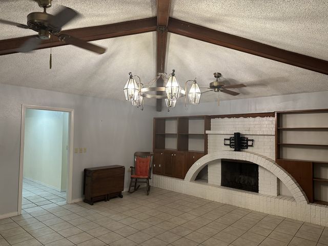 1072 Wagonseller Road, Bowie, TX 76230