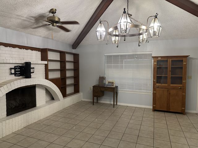 1072 Wagonseller Road, Bowie, TX 76230