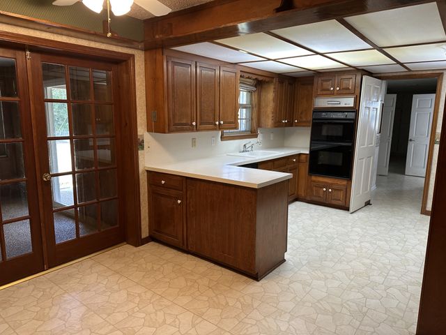 1072 Wagonseller Road, Bowie, TX 76230