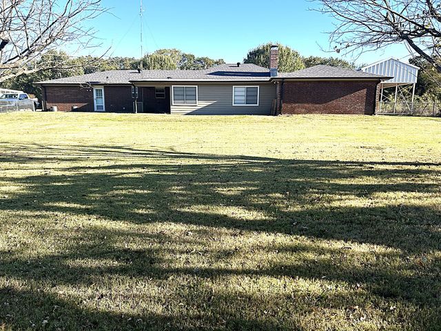 1072 Wagonseller Road, Bowie, TX 76230