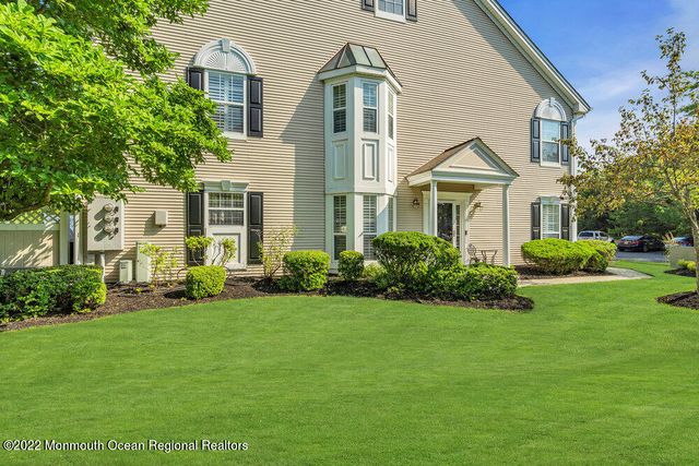 92 Tanya Circle, Ocean Twp, NJ 07712