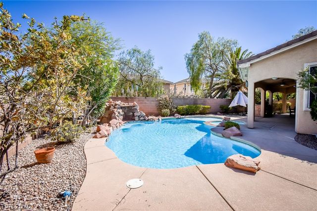 10243 Bright Harbor Avenue, Las Vegas, NV 89135