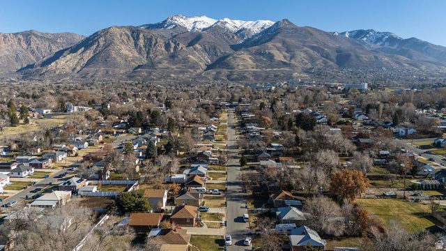 749 37TH, South Ogden, UT 84403