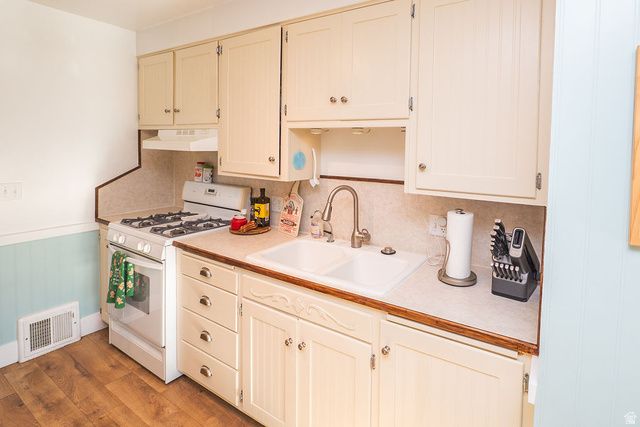 749 37TH, South Ogden, UT 84403