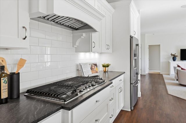 3204 Landon Court, Chaska, MN 55318