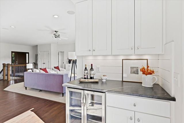 3204 Landon Court, Chaska, MN 55318
