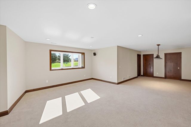 3204 Landon Court, Chaska, MN 55318