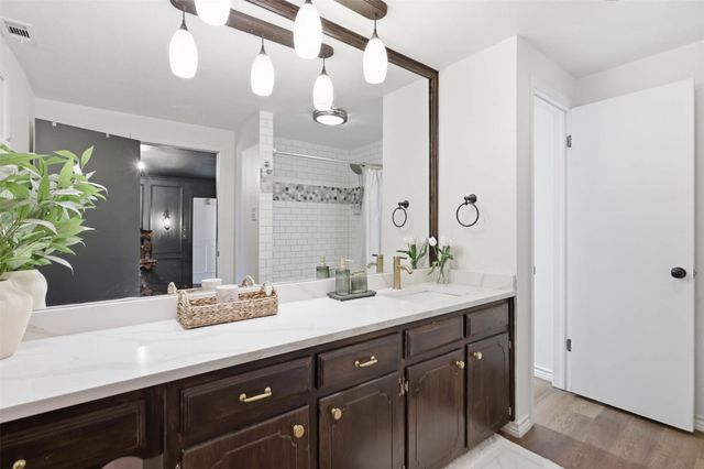240 Timberlake Drive, Azle, TX 76020