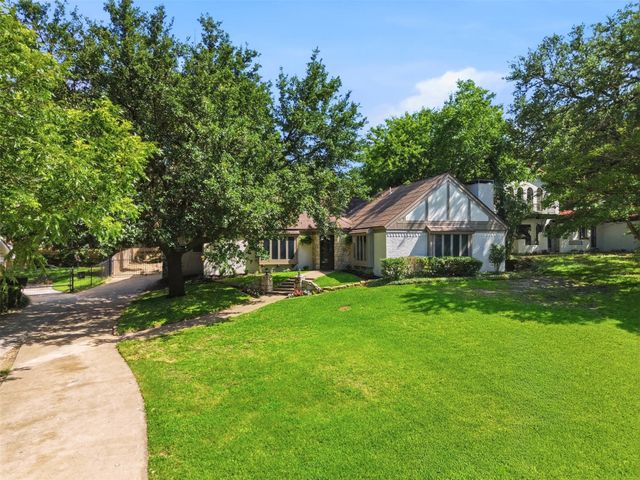 240 Timberlake Drive, Azle, TX 76020