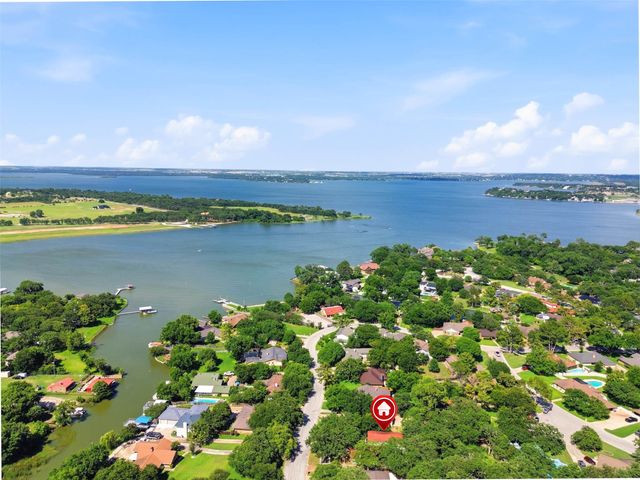 240 Timberlake Drive, Azle, TX 76020
