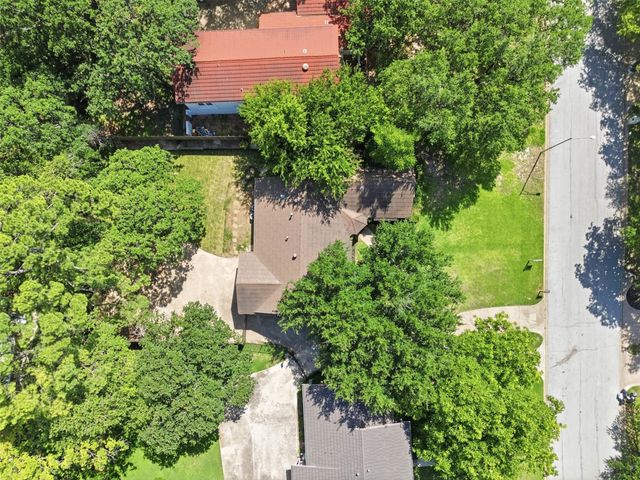 240 Timberlake Drive, Azle, TX 76020