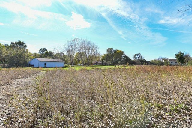 W179S8246 Pioneer DRIVE, Muskego, WI 53150