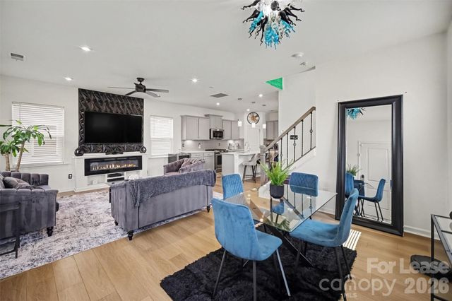 15502 Parkside Crossing Drive, Charlotte, NC 28278