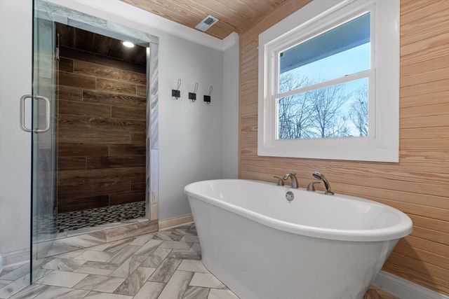 6632 Hideaway Road, Ooltewah, TN 37363