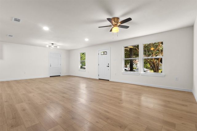 3203 Reynolds Avenue, Dallas, TX 75223