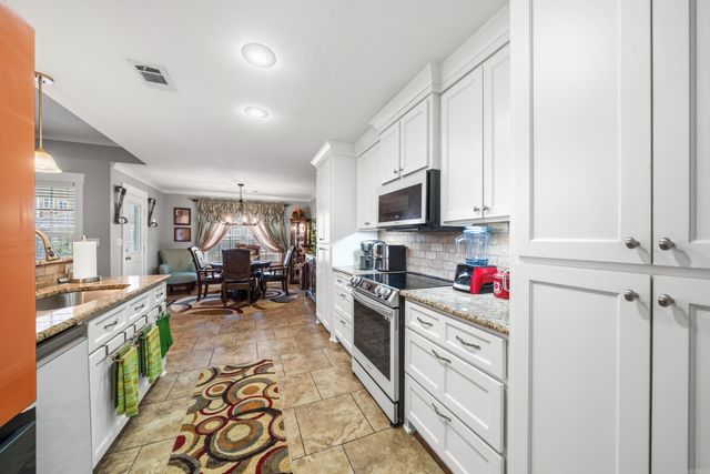 610 Surrey Lane, Benton, AR 72015