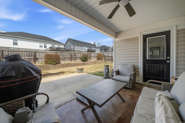 610 Surrey Lane, Benton, AR 72015