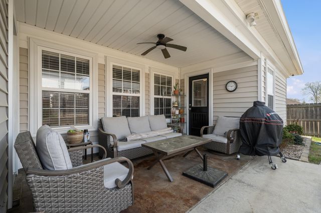 610 Surrey Lane, Benton, AR 72015