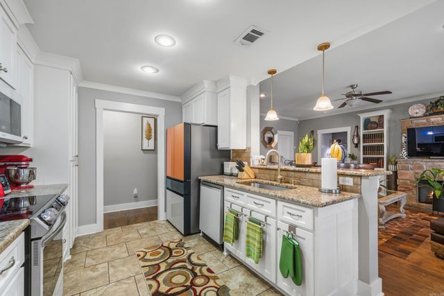 610 Surrey Lane, Benton, AR 72015