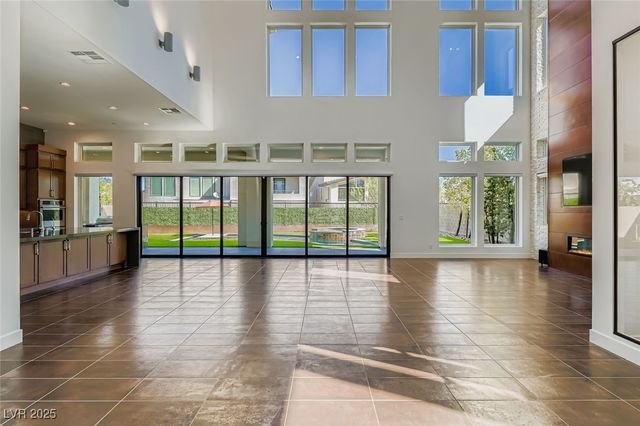 10748 Steel Ridge Court, Las Vegas, NV 89135