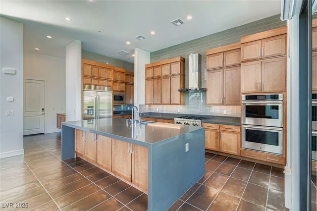 10748 Steel Ridge Court, Las Vegas, NV 89135