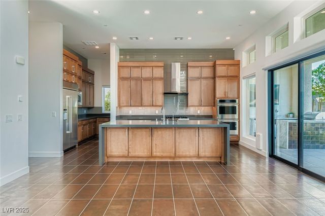 10748 Steel Ridge Court, Las Vegas, NV 89135