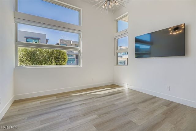 10748 Steel Ridge Court, Las Vegas, NV 89135