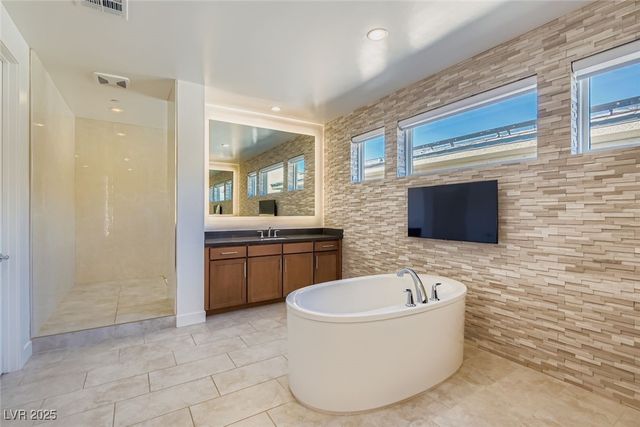 10748 Steel Ridge Court, Las Vegas, NV 89135