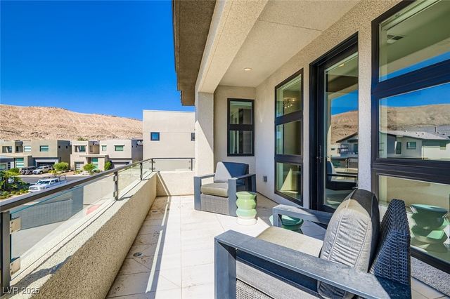 10748 Steel Ridge Court, Las Vegas, NV 89135