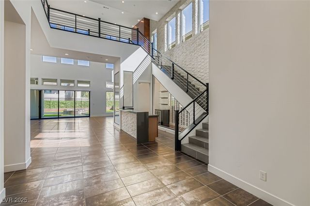 10748 Steel Ridge Court, Las Vegas, NV 89135