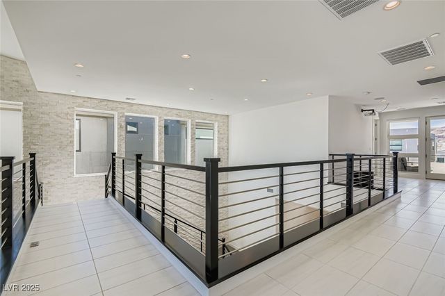 10748 Steel Ridge Court, Las Vegas, NV 89135