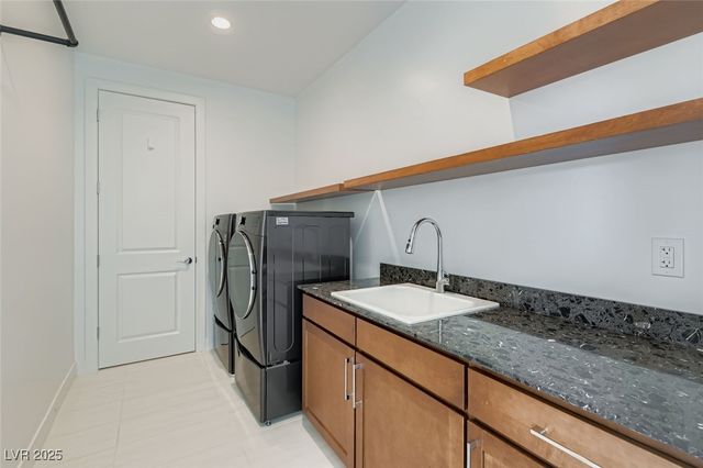 10748 Steel Ridge Court, Las Vegas, NV 89135