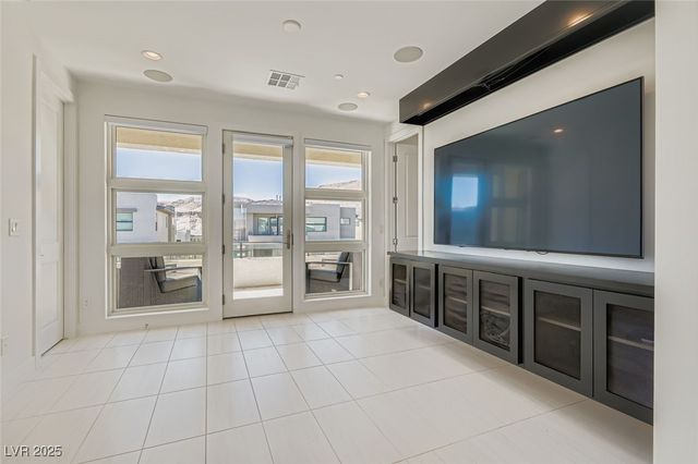 10748 Steel Ridge Court, Las Vegas, NV 89135