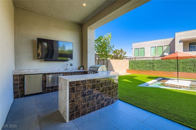 10748 Steel Ridge Court, Las Vegas, NV 89135