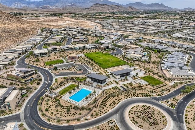 10748 Steel Ridge Court, Las Vegas, NV 89135