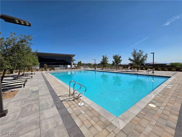 10748 Steel Ridge Court, Las Vegas, NV 89135