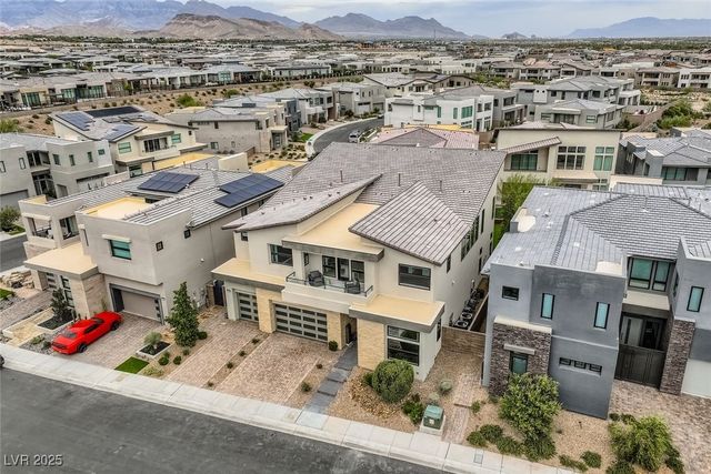 10748 Steel Ridge Court, Las Vegas, NV 89135