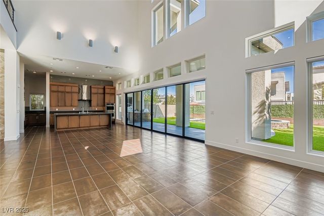 10748 Steel Ridge Court, Las Vegas, NV 89135