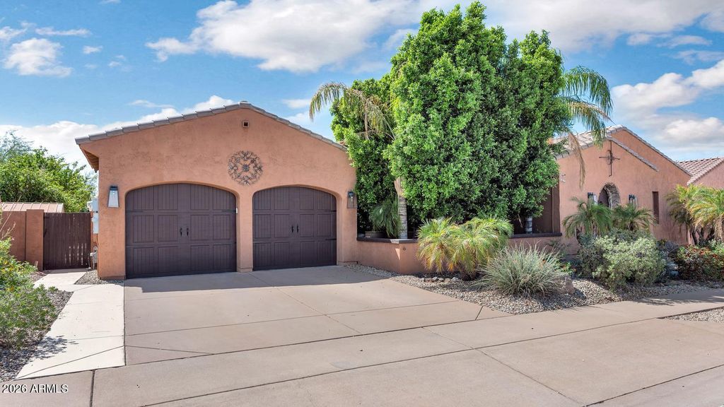 2703 W LANGUID Lane, Phoenix, AZ 85086 — photo 5