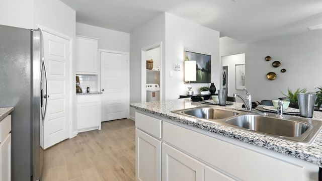 625 HARVEY Street, Grandview, TX 76050