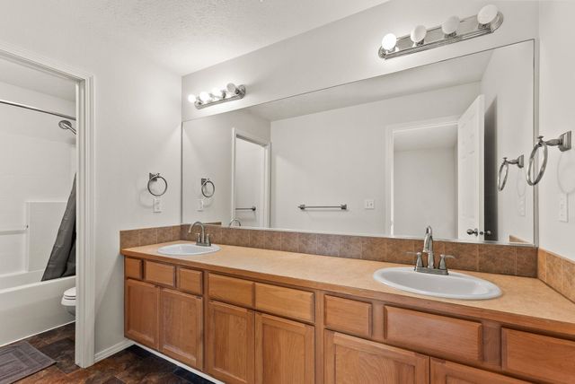 16 S Arties Ln, Spokane Valley, WA 99016