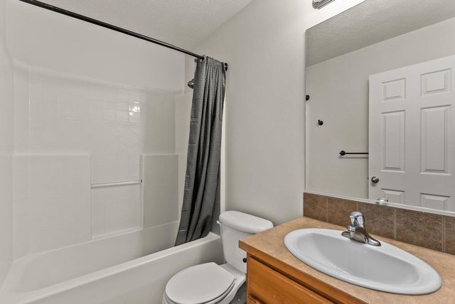 16 S Arties Ln, Spokane Valley, WA 99016