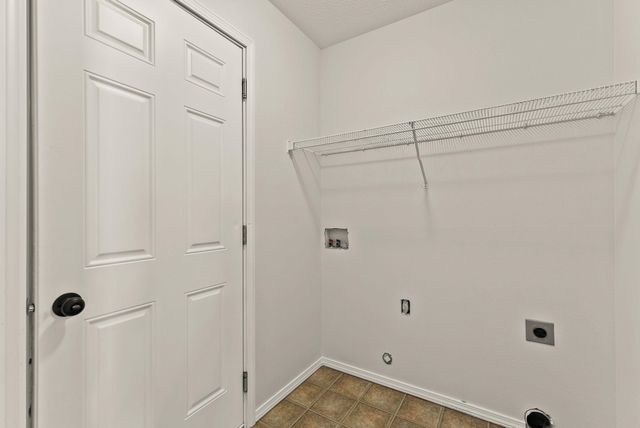 16 S Arties Ln, Spokane Valley, WA 99016