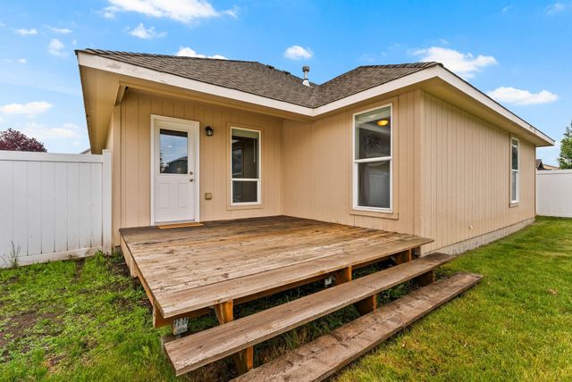 16 S Arties Ln, Spokane Valley, WA 99016