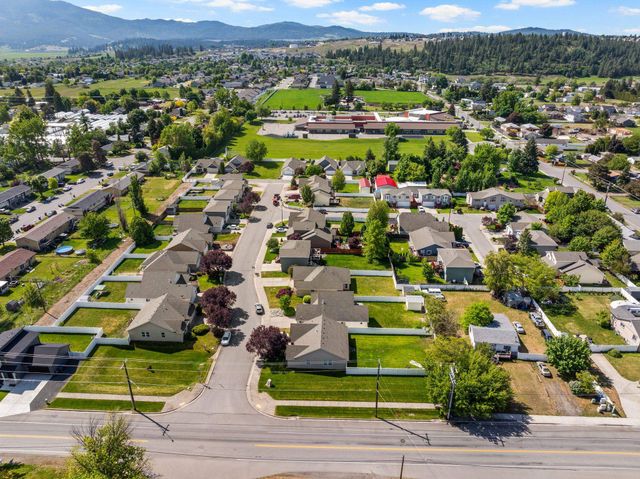 16 S Arties Ln, Spokane Valley, WA 99016