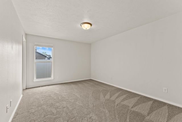 16 S Arties Ln, Spokane Valley, WA 99016