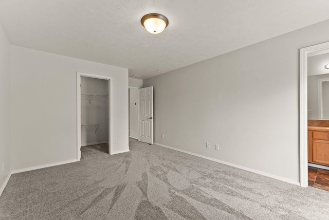 16 S Arties Ln, Spokane Valley, WA 99016